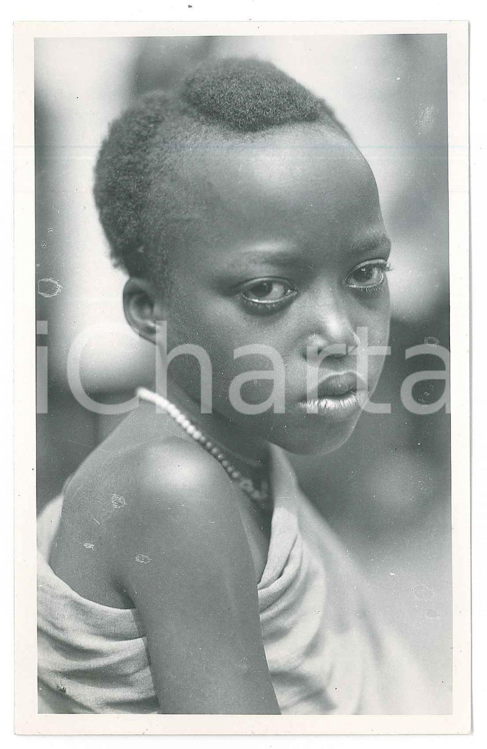 1930 C. ZAGOURSKI «L'Afrique qui disparaît» RUANDA Enfant Mutudzi *Postcard 111  Fotocartolina postale d'epoca, appartenente alla 2^serie &laquo;L'Afrique qui dispara&icirc;t&raquo; del fotografo Casimir Zagourski (L&eacute;opoldville).N&deg;111, non viaggiata.CONDIZIONI: G (difetti di stampa)FORMATO: 9x14 cm    originale e autentica 1