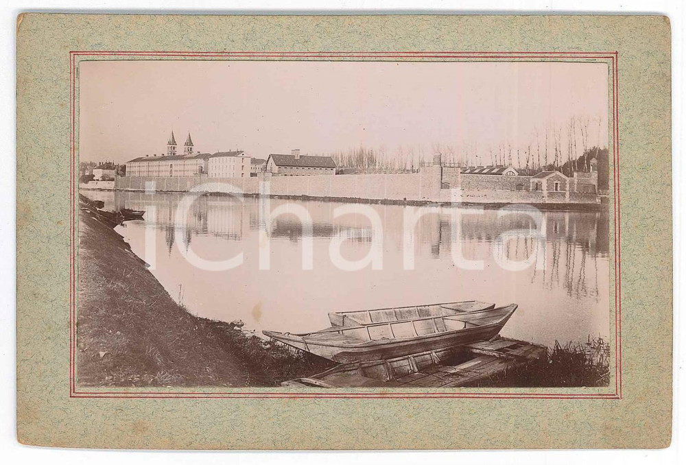 1897 MELUN (FRANCE) Vue de la Prison Centrale - Photo VINTAGE 13x9 cm  Fotografia d'epoca, su cartoncino rigido, con didascalia al verso. GOOD/buono  Formato: 13x9 cm originale e autentica 1