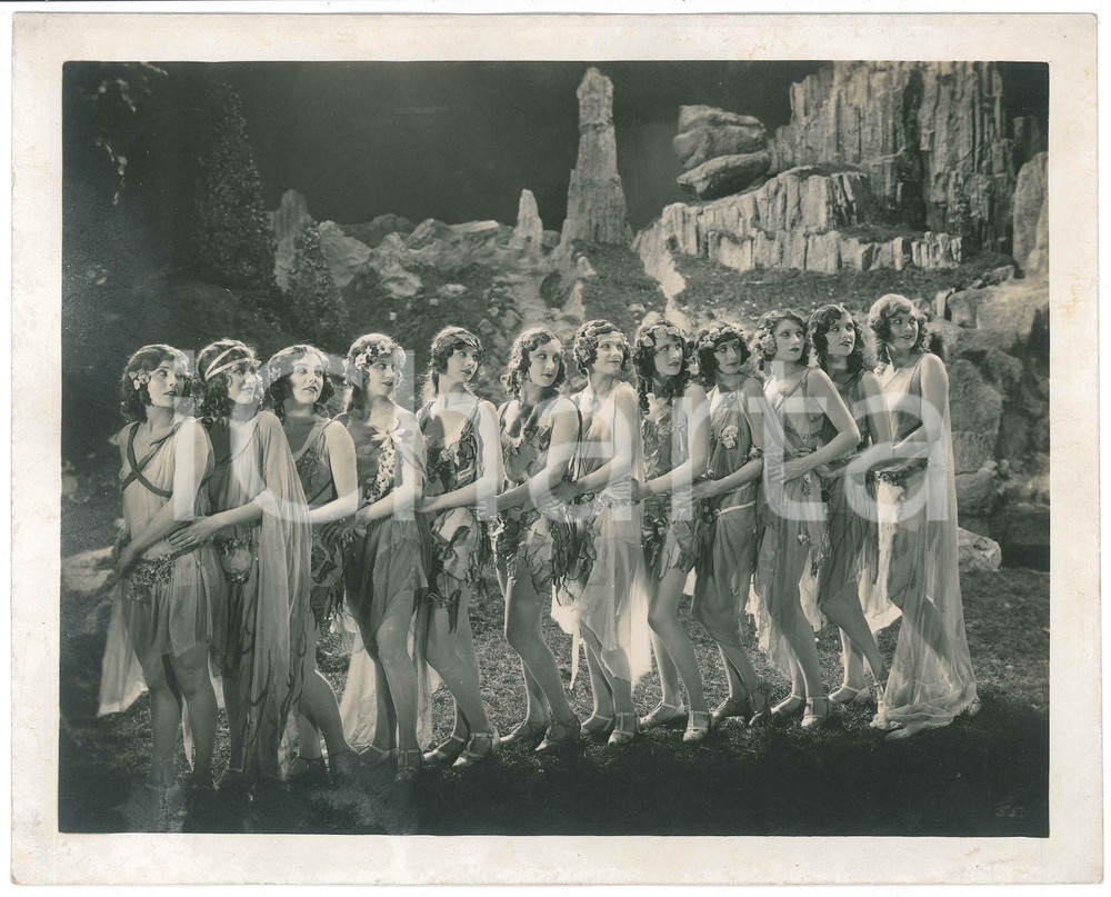 1927 Silent comedy film "The Arcadians" - The girls - Photo Fotografia originale d'epoca, con didascalia al verso. GOOD/buono  Formato: 25x20 cm originale e autentica 1