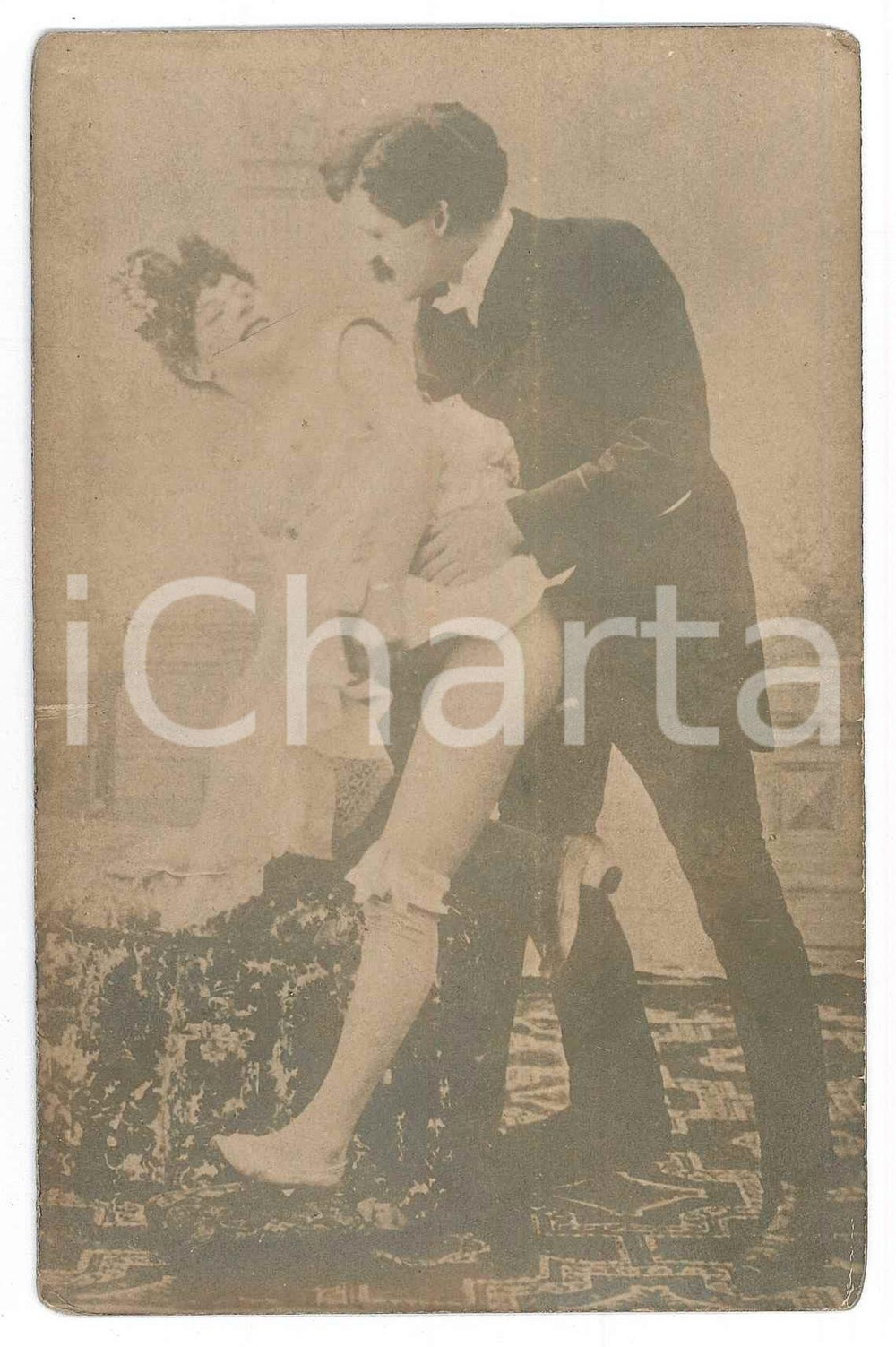 1910 ca VINTAGE EROTIC Sex in a boudoir - Couple - PORN Photo RPPC (1) Fotografia originale d'epoca, in formato cartolina postale. GOOD/buono  Formato: 9x14 cm originale e autentica 1