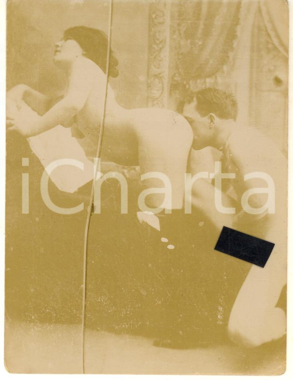 1900 ca VINTAGE EROTIC Oral sex - PORN Photo 9x12 cm (3) Fotografia originale d'epoca. POOR/danneggiato evidente difetto di stampa Formato: 9x12 cm originale e autentica 1