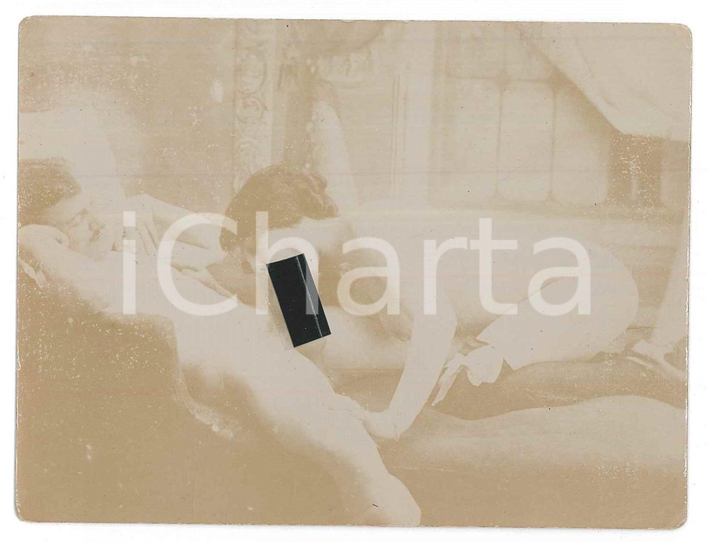 1900 ca VINTAGE EROTIC Oral sex - PORN Photo 12x9 cm (2) Fotografia originale d'epoca. GOOD/buono minime piegature angolari Formato: 12x9 cm originale e autentica 1
