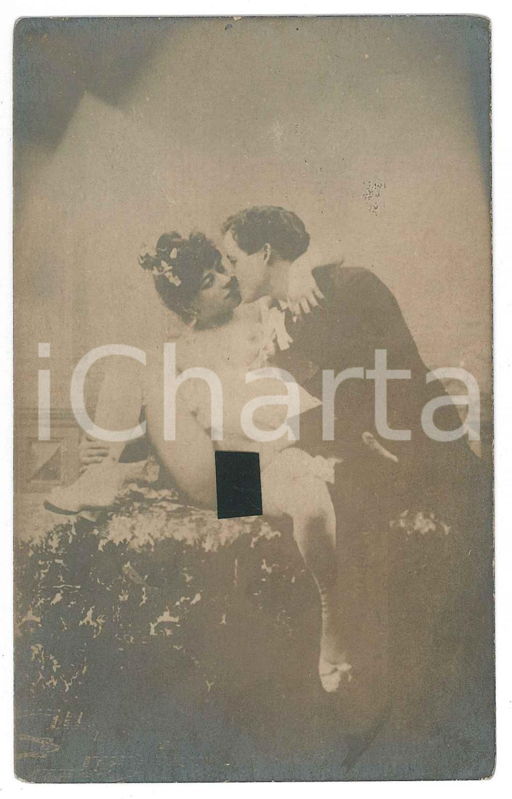 1910 ca VINTAGE EROTIC Sex in a boudoir - Couple - PORN Photo RPPC (4) Fotografia originale d'epoca, in formato cartolina postale. GOOD/buono  Formato: 9x14 cm originale e autentica 1