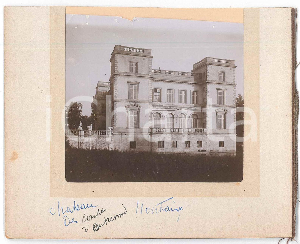 1890 ca BELGIQUE Château de la Berlière - Comtes d'OULTREMONT - Photo 13x11 cm Fotografia originale d'epoca, montata su cartoncino rigido, con didascalia al lato inferiore. VERY POOR/gravemente danneggiato piccoli fori al lato superiore, con minima mancanza Formato: 13x11 cm originale e autentica 1