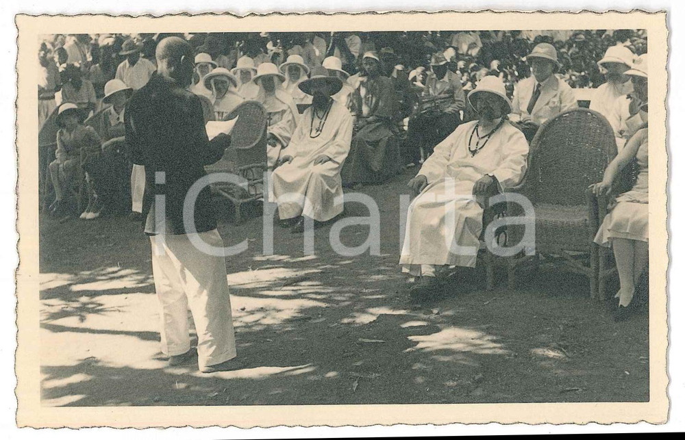 1936 CONGO BELGE Cérémonie coloniale - Allocution doyen catéchistes *Photo 14x9  Fotografia d'epoca, in formato cartolina postale, con didascalia manoscritta al verso. GOOD/buono  Formato: 14x9 cm originale e autentica 1