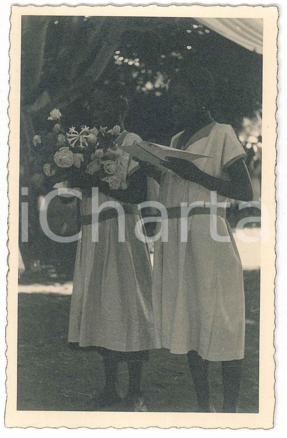 1936 CONGO BELGE Cérémonie coloniale - Elèves des soeurs blanches ^Photo 9x14  Fotografia d'epoca, in formato cartolina postale, con didascalia manoscritta al verso. GOOD/buono  Formato: 9x14 cm originale e autentica 1