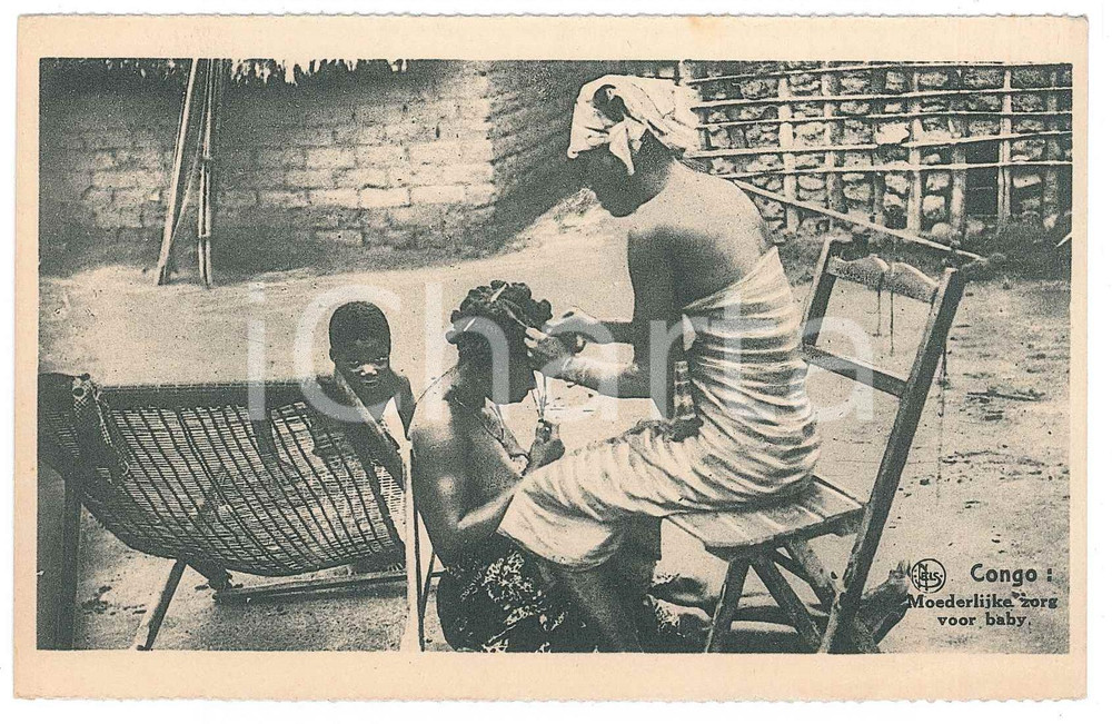 1930 ca BELGIAN CONGO Woman combing her friend - Postcard FP NV  Cartolina d'epoca, non viaggiata.EDITORE: Missien van Scheut GOOD/buono Lievi smussature agli angoli Formato: 14x9 originale e autentica 1