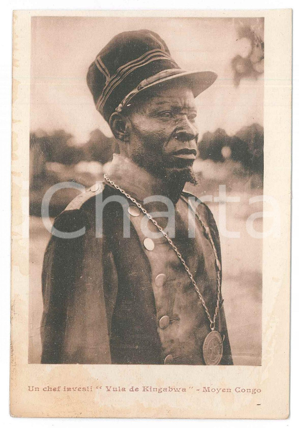 1930 ca MOYEN - CONGO BELGE Chef investi Vula de Kingabwa - Carte postale FP NV  Cartolina d'epoca, non viaggiata. FAIR/discreto Aloni ai margini Formato: 14x9 originale e autentica 1