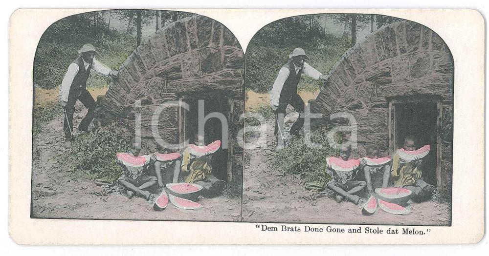 1900 ca USA AFRICAN AMERICANS - Watermelon â€œDem Brats Done Gone and Stole Melon" Fotografia stereoscopica d'epoca, in cromolitografia, su cartoncino.  GOOD/buono  Formato: 18x9 cm originale e autentica 1