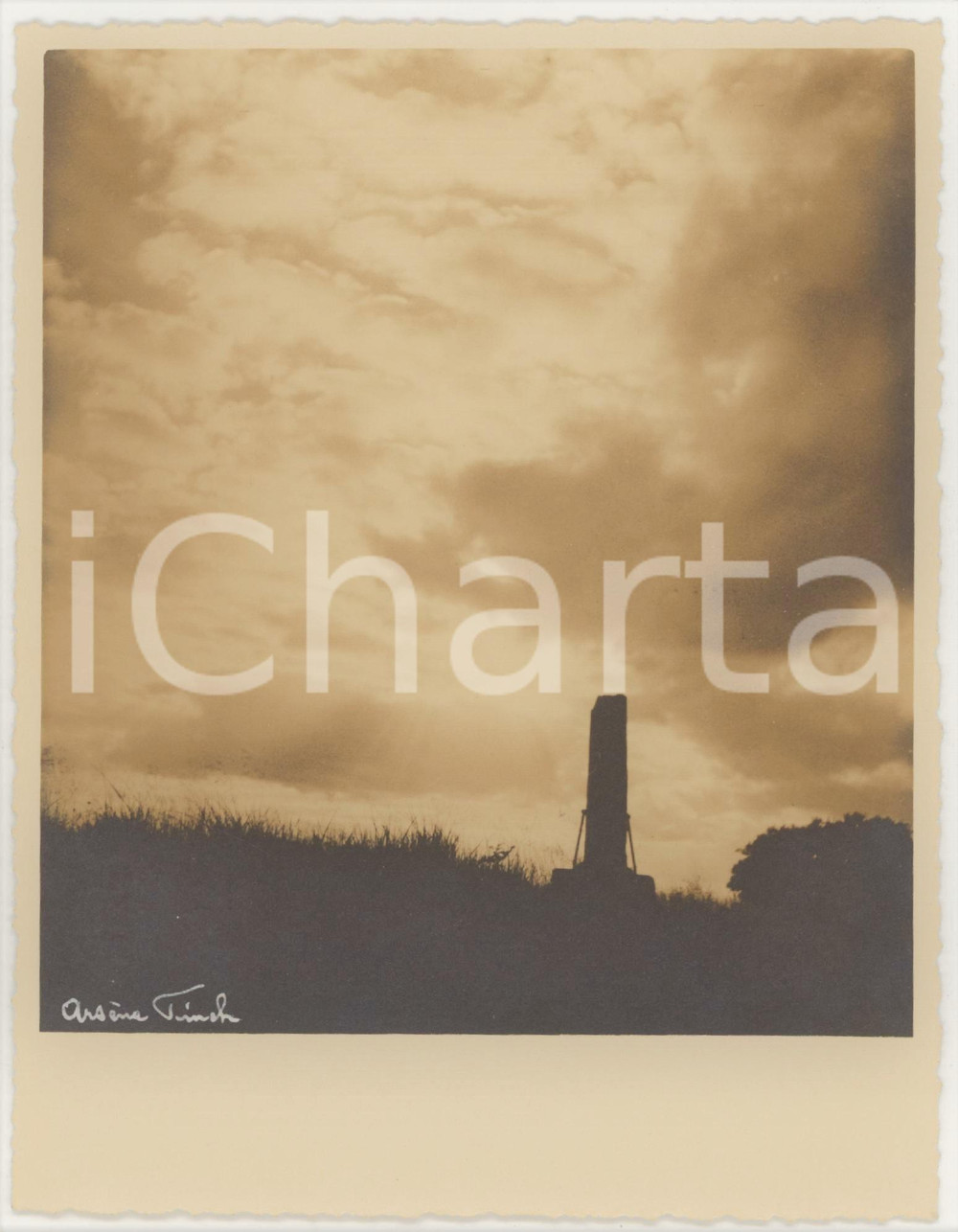 1950 ca BELGIQUE- HAUTES FAGNES - Colonne PANHAUS *Photo Arsène FINCK 13x16 cm  Fotografia originale d'epoca, con firma al recto.Didascalia manoscritta al verso. FOTOGRAFO: Ars&egrave;ne Finck - Ensival, Belgique GOOD/buono  Formato: 13x16 cm originale e autentica 1