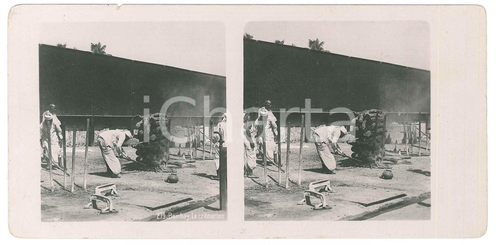 1905 ca BOMBAY - MUMBAI La crémation - Stereoscopic photo WERELD TOURIST n. 279 Fotografia stereoscopica d'epoca.  GOOD/buono  Formato: 18x9 cm originale e autentica 1