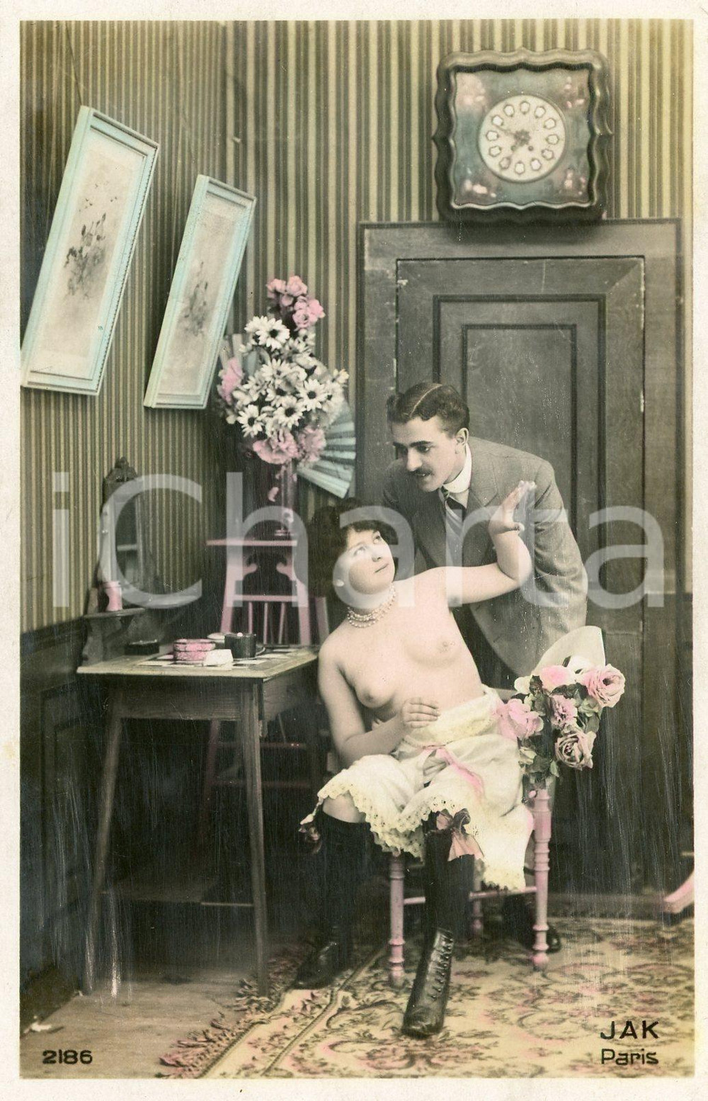 1910 ca EROTICA VINTAGE Donna seminuda accoglie il marito - Cartolina FP NV  Cartolina postale d'epoca, colorata, non viaggiata.Editore JAK Paris - n&deg; 2186CONDIZIONI: GFORMATO: FP    originale e autentica 1