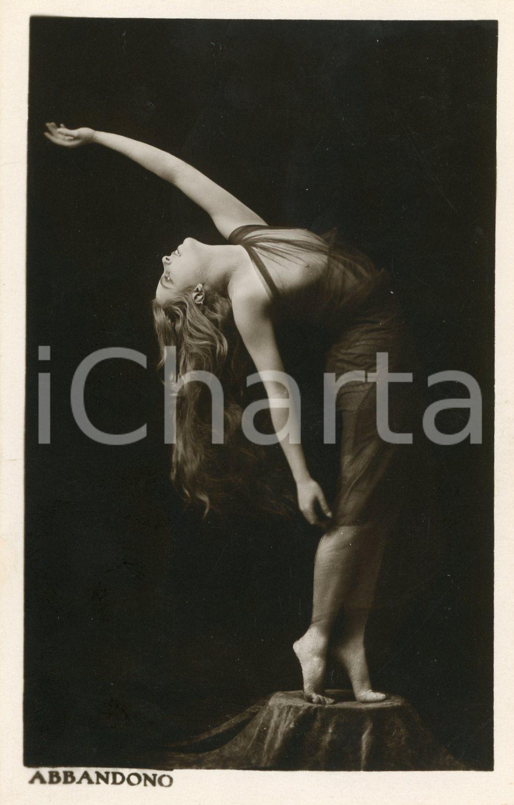 1920 ca EROTICA VINTAGE Abbandono - Donna nuda danza con il velo  - Cartolina FP  Cartolina postale d'epoca, non viaggiata.CONDIZIONI: GFORMATO: FP    originale e autentica 1