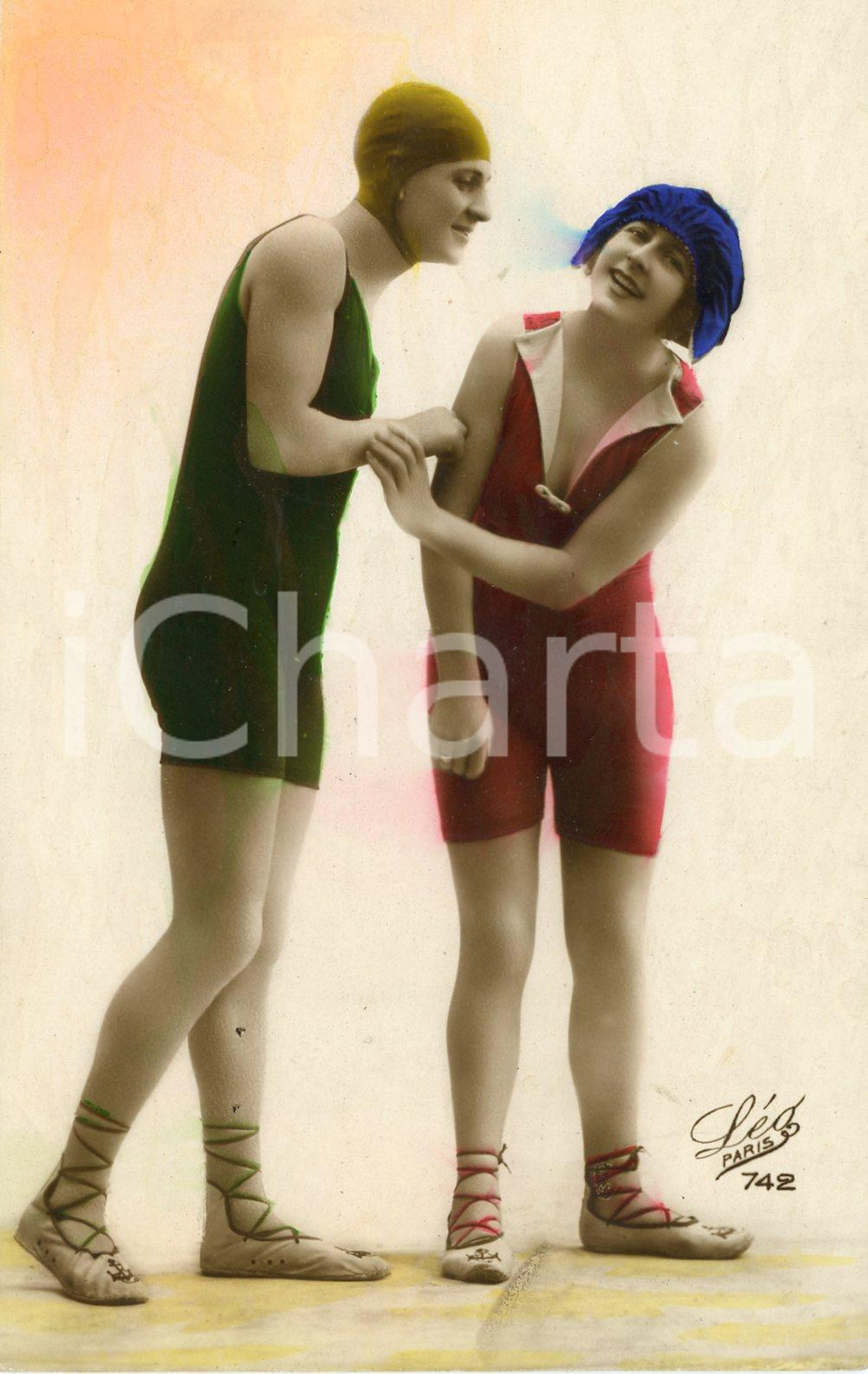 1910 ca COSTUMI Due donne in costume da bagno - Cartolina cromolitografia FP NV  Cartolina postale d'epoca, a colori, non viaggiata.Editore L&eacute;o Paris, n&deg; 742.CONDIZIONI: G (ma due minime macchie)FORMATO: FP    originale e autentica 1