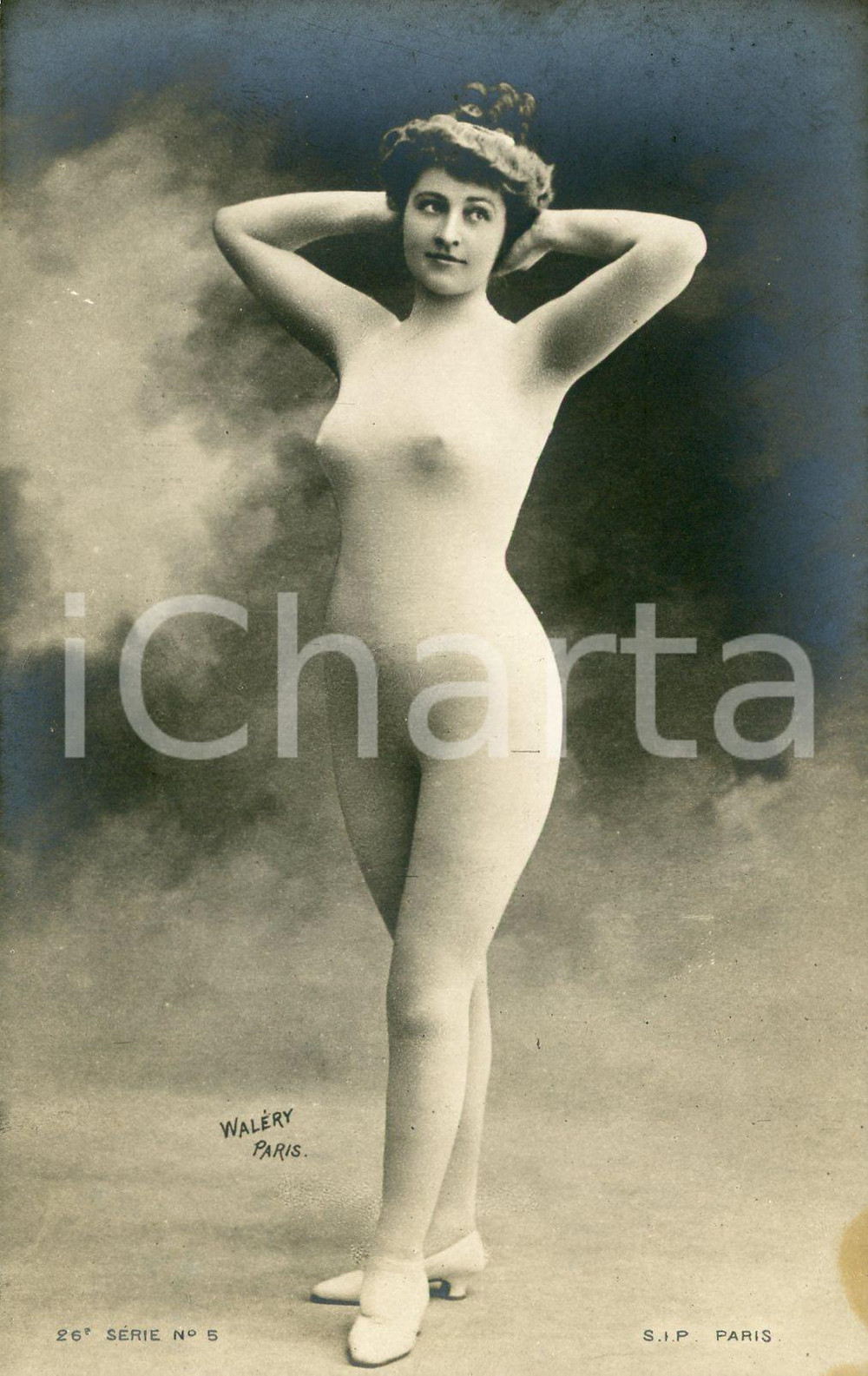 1900 ca VINTAGE EROTIC Nude woman wearing heels - Postcard FP VG  Cartolina postale d'epoca, non viaggiata.Foto Walery, Paris - Editore S.I.P. CONDIZIONI: FAIR (macchia al lato destro)FORMATO: FP    originale e autentica 1