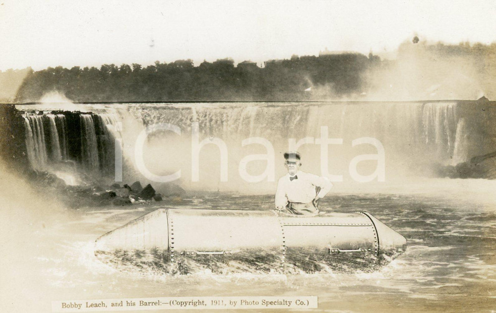 1911 NIAGARA FALLS (CANADA) Stuntman Bobby LEACH and his barrel - Postcard FP  Cartolina postale d'epoca, non viaggiata.CONDIZIONI: FFORMATO: FP    originale e autentica 1