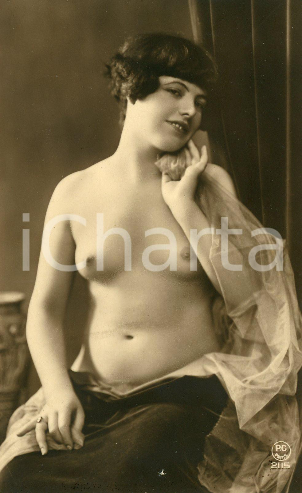 1910 ca VINTAGE EROTIC Half-naked woman with a veil - RARE Postcard PC PARIS  Fotografia seriale d'epoca, in formato cartolina.Editore PC Paris - 2115CONDIZIONI: GFORMATO: FP    originale e autentica 1