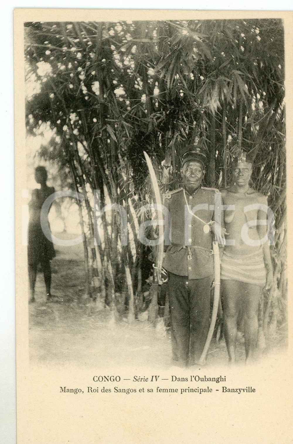 1920 ca BANZYVILLE - CONGO Roi de Sangos et sa femme - Carte postale FP NV  Cartolina postale d'epoca, non viaggiata.SERIE: S&eacute;rie IV - Dans l'Oubanghi - Collection CharbonneauEDITORE: Rotographie Belge Editeur FAIR/discreto Lievi smussature agli angoli Formato: FP originale e autentica 1