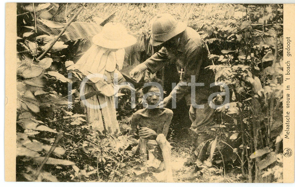 1920 ca UBANGI - BELGIAN CONGO Leper woman baptized in the woods - Postcard FP  Cartolina postale, non viaggiata.EDITORE: Missie der Zusters franciscanessen van Herenthals POOR/danneggiato Smussature agli angoli, residuo di incollatura al verso Formato: FP originale e autentica 1