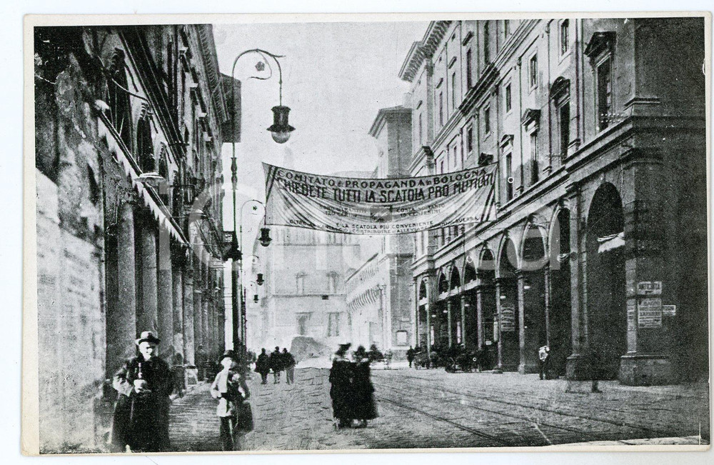 1920 ca BOLOGNA Comitato propaganda - Striscione scatola PRO MUTILATI Cartolina Cartolina d'epoca, non viaggiata. VERY POOR/gravemente danneggiato Bassa qualità di stampa Formato: 9x14 originale e autentica 1