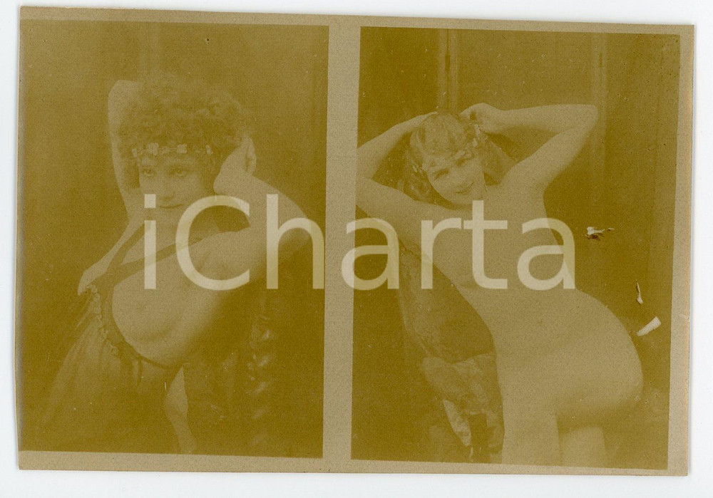 1900ca VINTAGE EROTIC Nude girls lying on an armchair - Photo risque  Fotografia d'epoca composta da due immagini sviluppate sul medesimo supporto. CONDIZIONI: FFORMATO: 12 x 8 cm    originale e autentica 1
