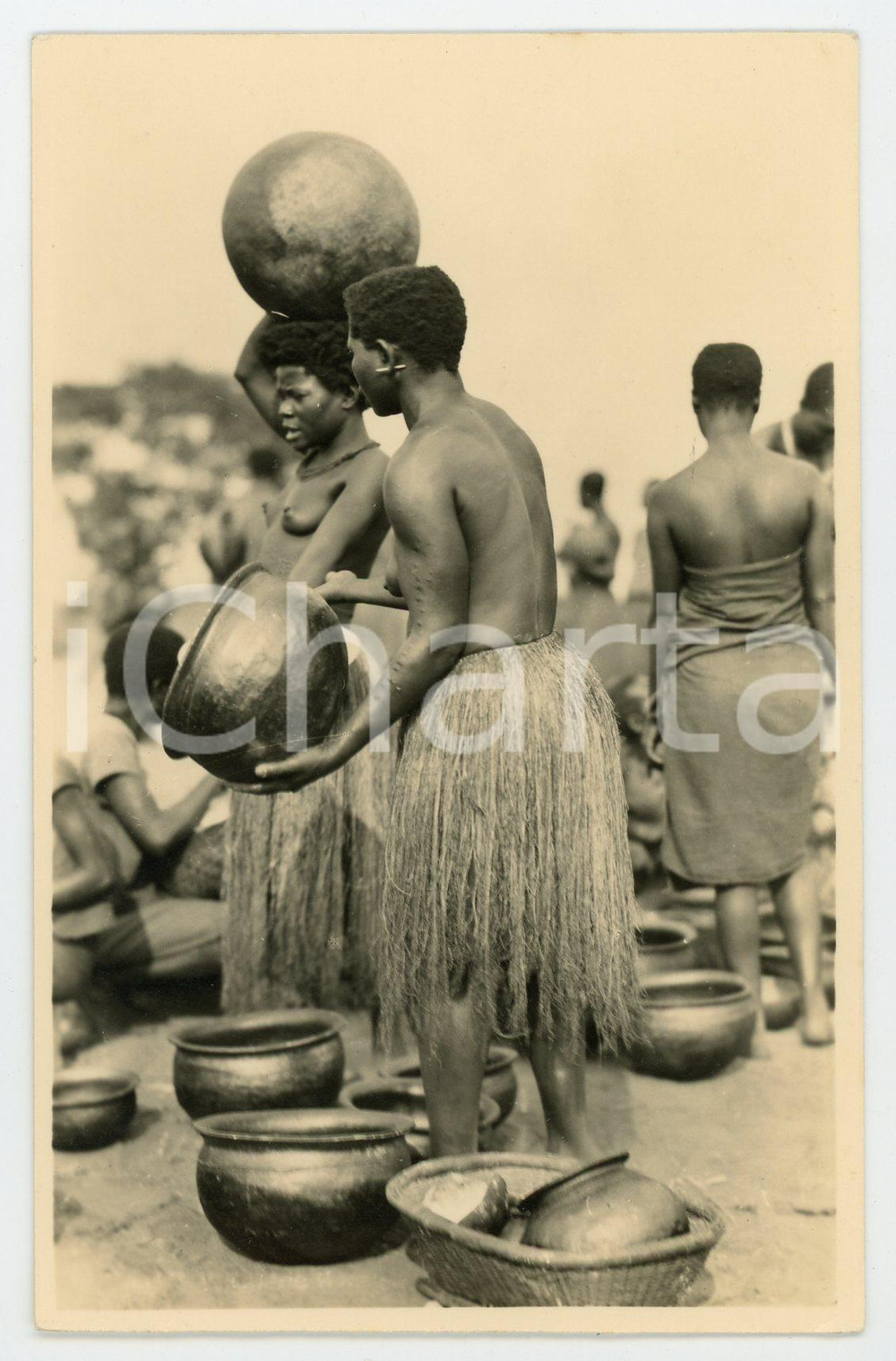 1930 ca C. ZAGOURSKI «L'Afrique qui disparaît» CONGO BELGE Lubiabourg *n. 19  Fotocartolina postale d'epoca, appartenente alla 1^serie &laquo;L'Afrique qui dispara&icirc;t&raquo; del fotografo Casimir Zagourski (L&eacute;opoldville).N&deg; 19, non viaggiata. GOOD/buono  Formato: 9x14 cm originale e autentica 1