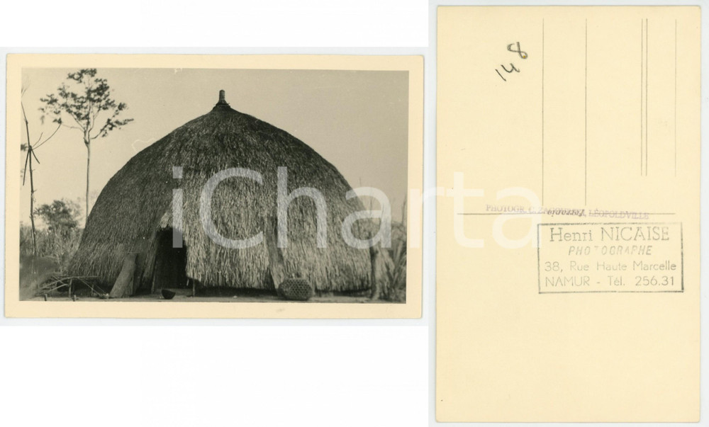 1930ca C. ZAGOURSKI «L'Afrique qui disparaît» CONGO Maison MBOUAKA Postcard n.54  Fotocartolina postale d'epoca, appartenente alla seconda serie &laquo;L'Afrique qui dispara&icirc;t&raquo; del fotografo Casimir Zagourski (L&eacute;opoldville).N&deg; 54, non viaggiata.Al verso timbro: "Henri Nicaise Photographe - Namur"CONDIZIONI: GFORMATO: 9x14 cm  originale e autentica 1