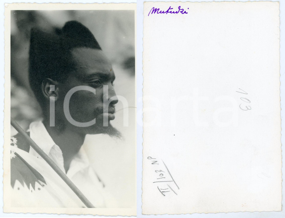 1930 ca C. ZAGOURSKI «L'Afrique qui disparaît» RUANDA - Un Mutudzi *Postcard 103  Fotocartolina postale d'epoca, appartenente alla 2^serie &laquo;L'Afrique qui dispara&icirc;t&raquo; del fotografo Casimir Zagourski (L&eacute;opoldville).N&deg; 103, non viaggiata.CONDIZIONI: FAIR FORMATO: 9x14 cm    originale e autentica 1