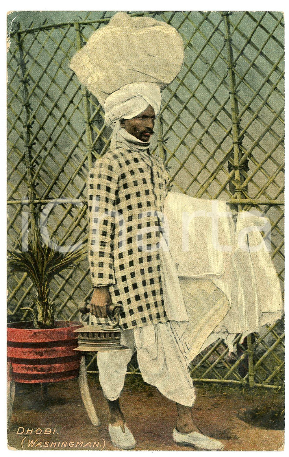 1910 ca INDIA Dhobi - Washingman - Vintage Postcard FP NV Cartolina postale d'epoca, non viaggiata ma con nota manoscritta al verso. CONDIZIONI: FAIRFORMATO: FP    originale e autentica 1