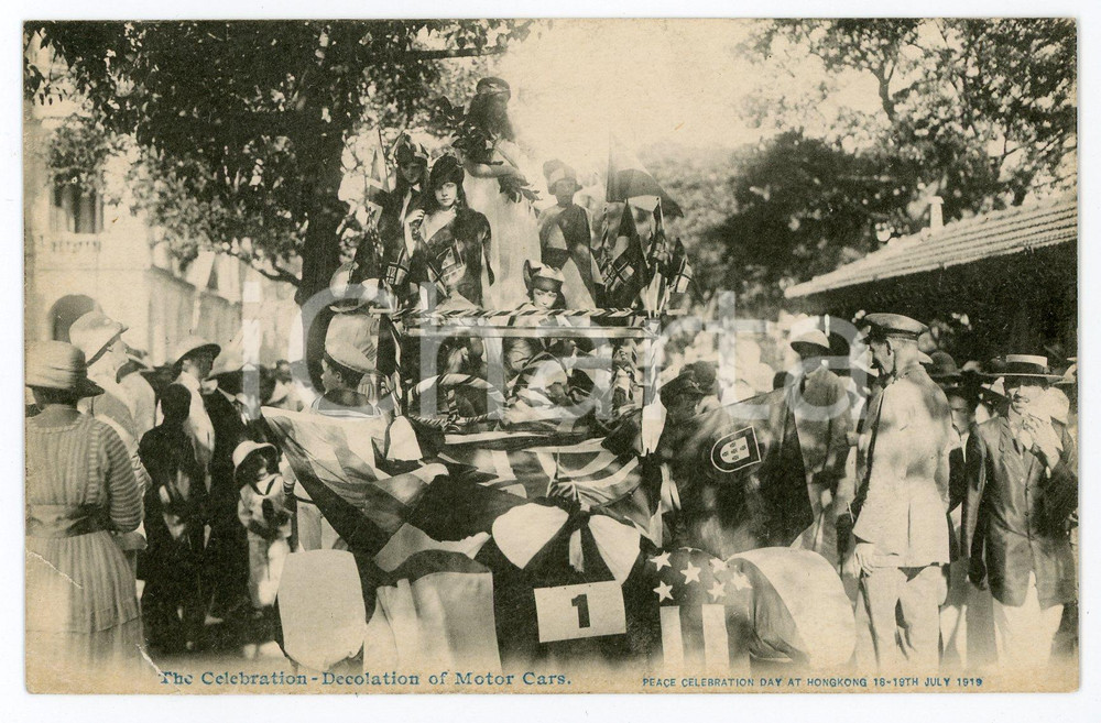 1919 HONG KONG Peace celebration day - Decolation of Motor Cars DAMAGED Postcard Cartolina postale d'epoca, non viaggiata.CONDIZIONI: VERY POOR (piega profonda e strappi all'angolo inferiore sinistro)FORMATO: FP    originale e autentica 1