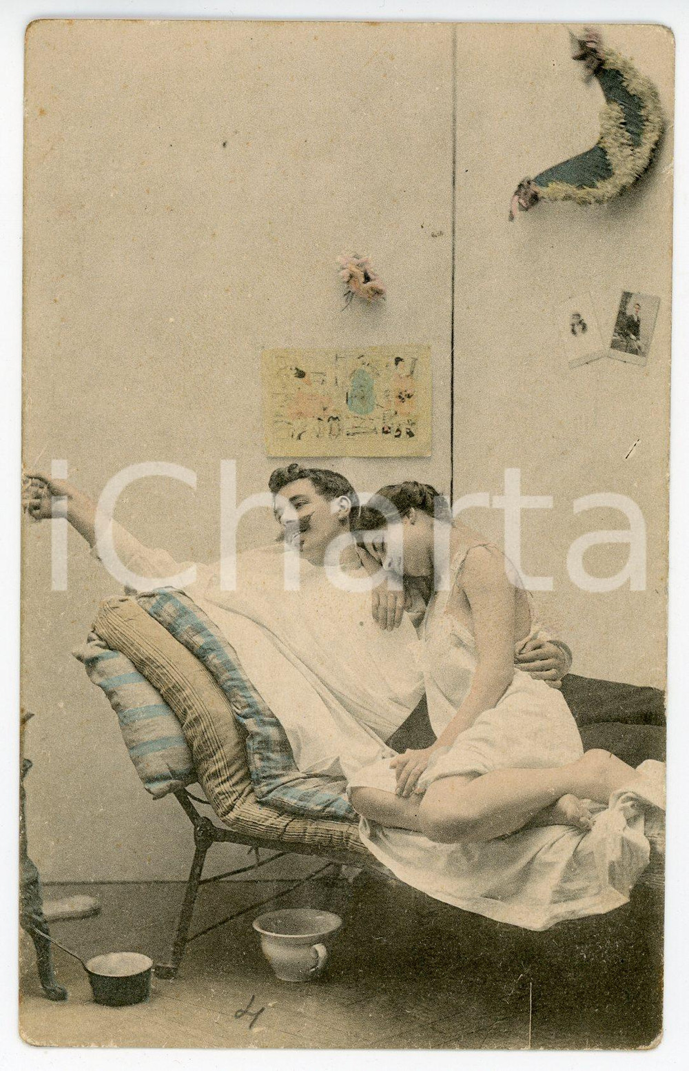 1900 ca Couple of lovers on a cot - French vintage postcard  Cartolina postale d'epoca, non viaggiata.CONDIZIONI: GFORMATO: FP    originale e autentica 1