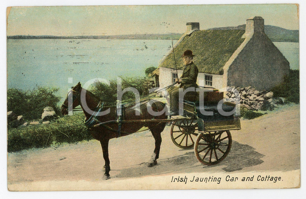 1910 IRELAND Irish jaunting car and cottage - Postcard FP VG  Cartolina postale d'epoca, viaggiata ma con affrancatura rimossa. FAIR/discreto smussature agli angoli e abrasione al verso Formato: FP originale e autentica 1