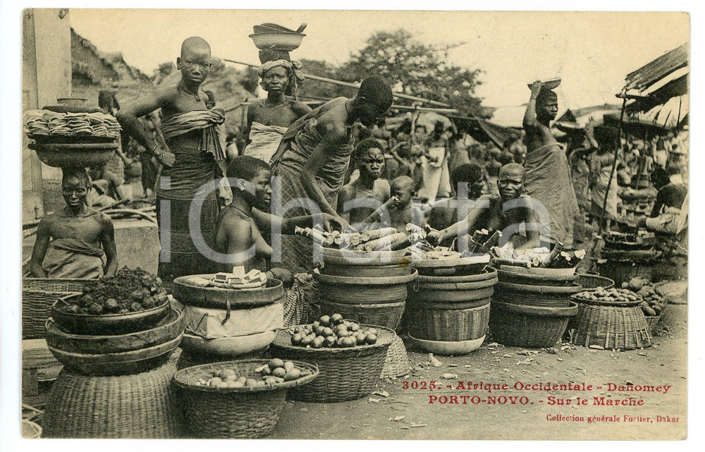 1910 ca PORTO-NOVO (DAHOMEY, AFRIQUE Occidentale) Marché - Carte postale ANIMEE  Cartolina postale d'epoca, non viaggiata.CONDIZIONI: GFORMATO: FP    originale e autentica 1