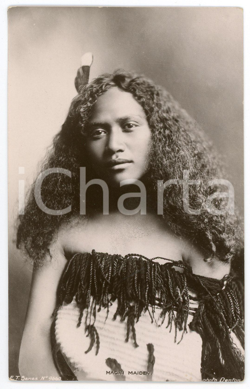 1910ca NEW ZEALAND - ETHNIC Maori maiden - Postcard FT Series 9660 Cartolina postale d'epoca, non viaggiata.CONDIZIONI: FAIR (lieve piegatura centrale)FORMATO: FP    originale e autentica 1