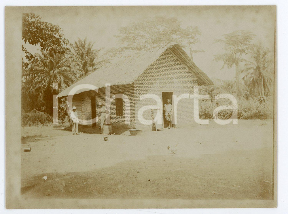 1930 ca CONGO BELGE House for belgian people - Photo 12x9 cm Fotografia d'epoca. FAIR/discreto Piegatura all'angolo superiore sinistro Formato: 12x9 originale e autentica 1