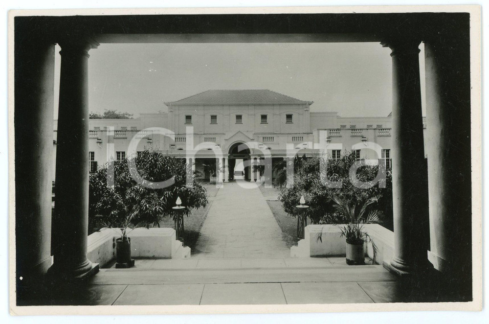 1920 ca AFRICA - VICTORIA FALLS HOTEL View of the Courtyard - Postcard FP NV  Cartolina postale d'epoca, non viaggiata.CONDIZIONI: FAIR FORMATO: FP    originale e autentica 1