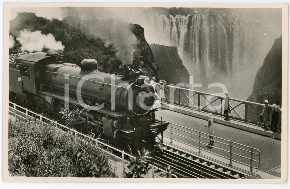 1920ca AFRICA - RHODESIA RAILWAYS Train crossing Victoria Falls Bridge *Postcard  Cartolina postale d'epoca, non viaggiata.CONDIZIONI: FAIR FORMATO: FP    originale e autentica 1