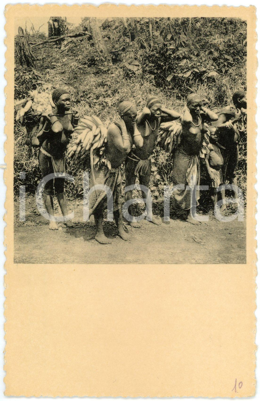 1950 CONGO BELGE Porteuses de bananes route COSTERMANSVILLE - KAMITUGA Postcard Cartolina postale, non viaggiata.CONDIZIONI: FAIRFORMATO: FP    originale e autentica 1
