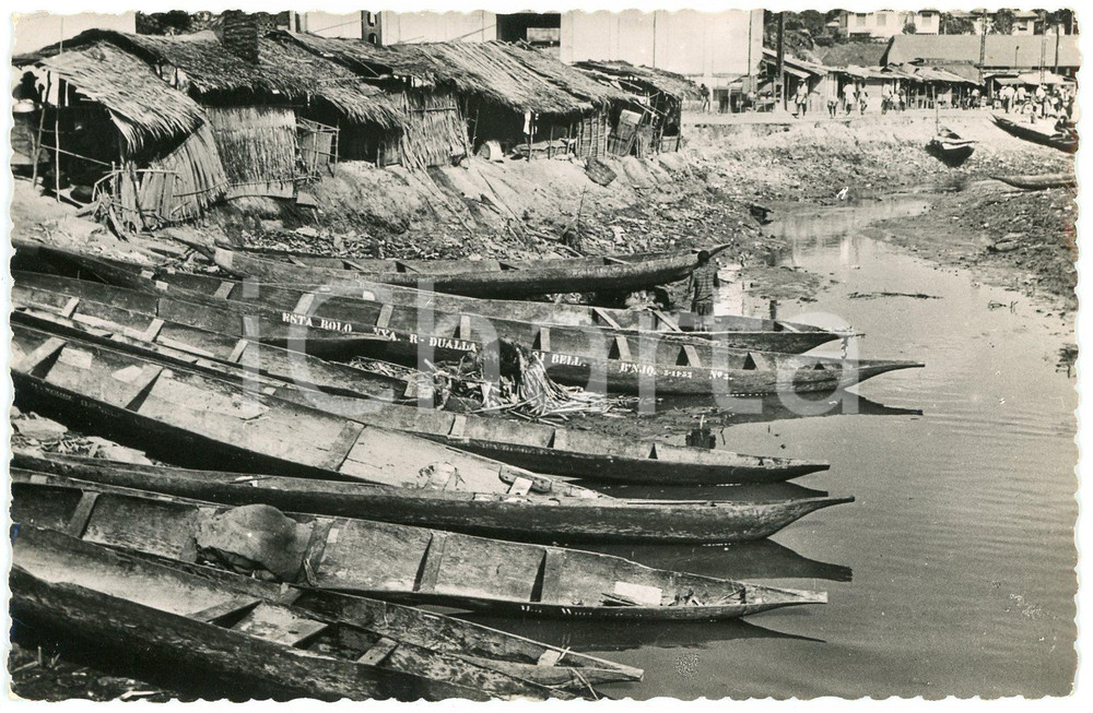 1950 ca DOUALA - CAMERUN Pirogues de ravitaillement - Carte Postale FP NV  Cartolina postale d'epoca, non viaggiata ma con nota manoscritta al versio..CONDIZIONI: FAIR FORMATO: FP    originale e autentica 1