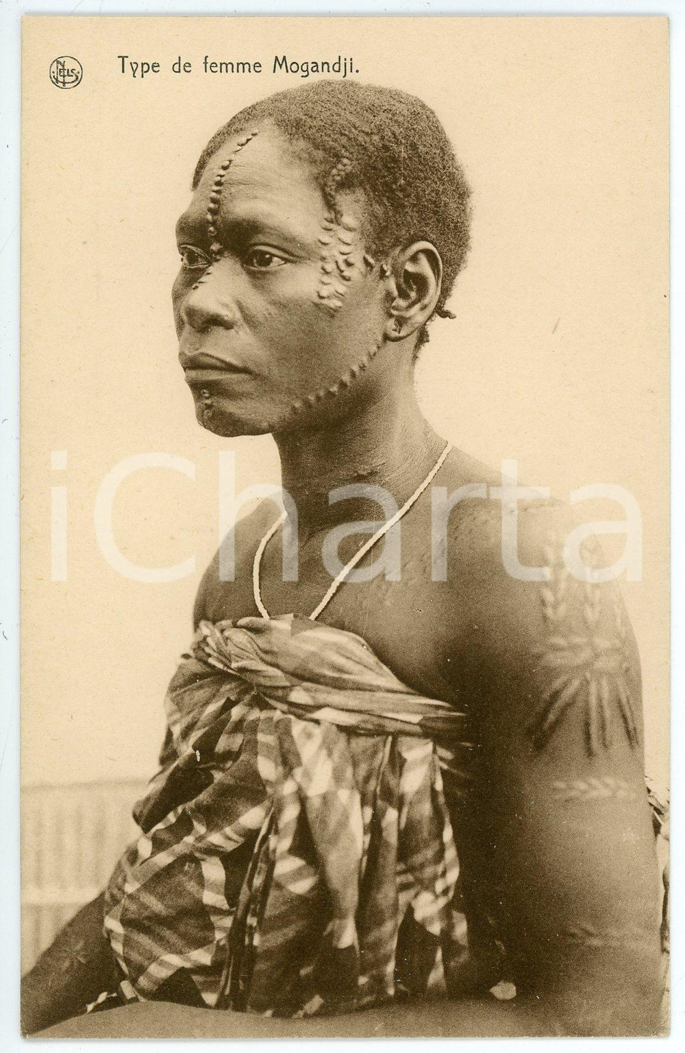 1930 ca CONGO BELGE - AFRIQUE Type d femme MOGANDJI Carte postale FP NV  Cartolina postale d'epoca, non viaggiata.CONDIZIONI: goodFORMATO: FP    originale e autentica 1
