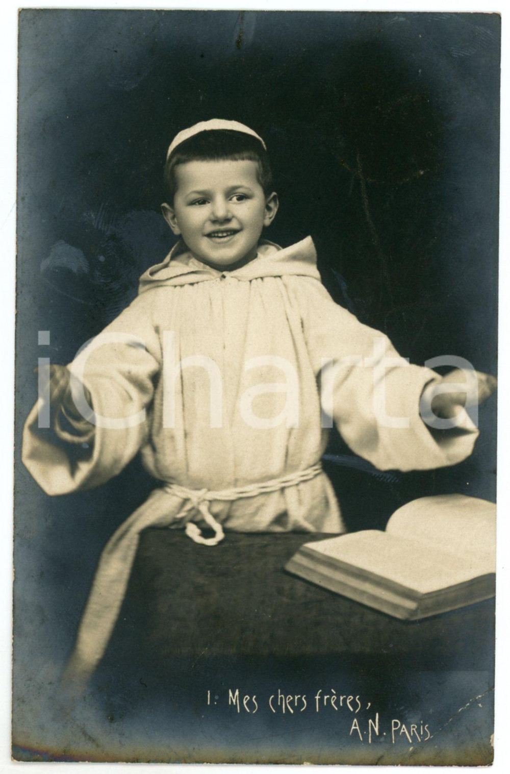 1902 CHILDREN - Mes chers frères - Friar child - Vintage postcard n°1  Cartolina postale d'epoca, viaggiata.CONDIZIONI: P (piegatura evidente all'angolo inferiore destro)FORMATO: FP    originale e autentica 1