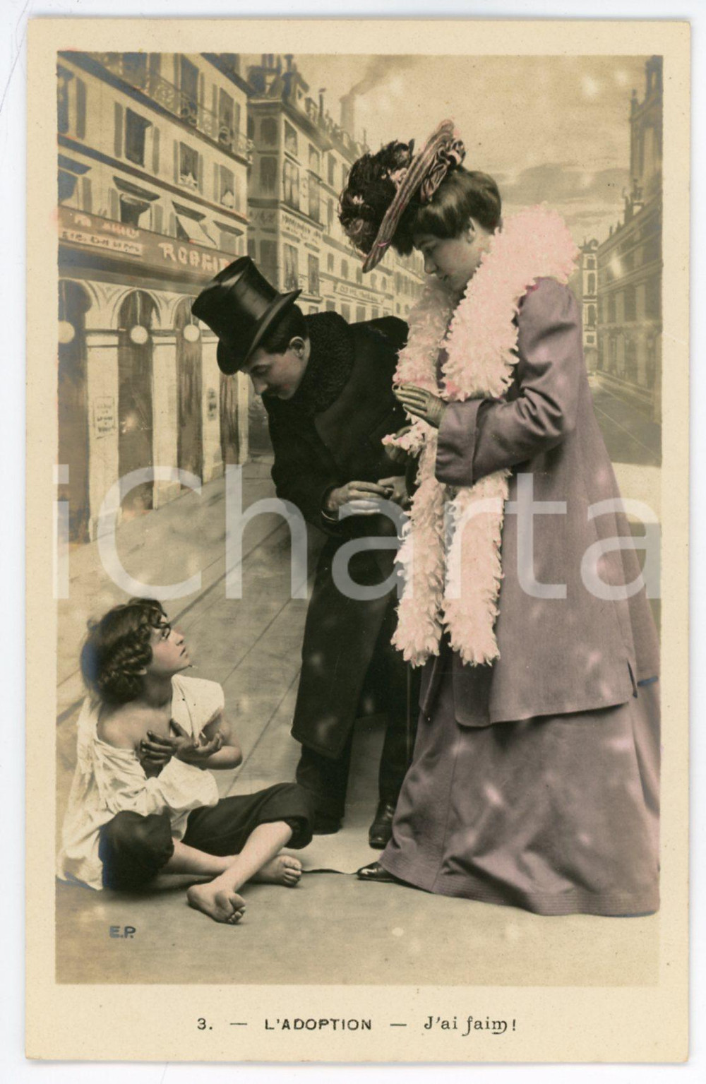 1905 ca FRANCE L' ADOPTION - J'ai faim! -  DAMAGED postcard n°3  Cartolina postale d'epoca, non viaggiata.CONDIZIONI: VP (profonda piegatura trasversale)FORMATO: FP    originale e autentica 1