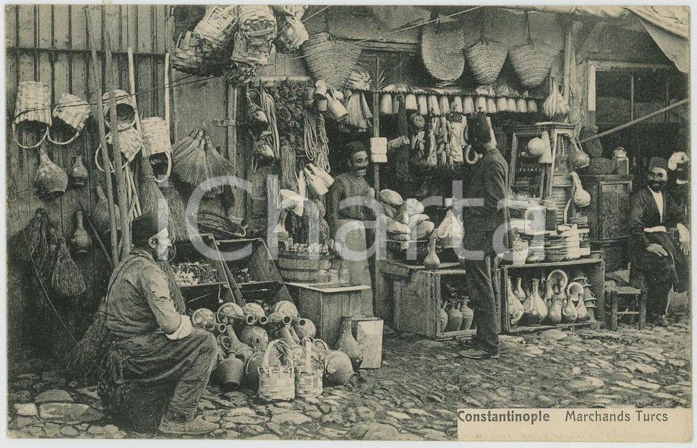 1910 ca CONSTANTINOPLE (TURQUIE) Marchand turcs - Carte postale ANIMEE  Cartolina postale d'epoca, non viaggiata.CONDIZIONI: GFORMATO: FP    originale e autentica 1