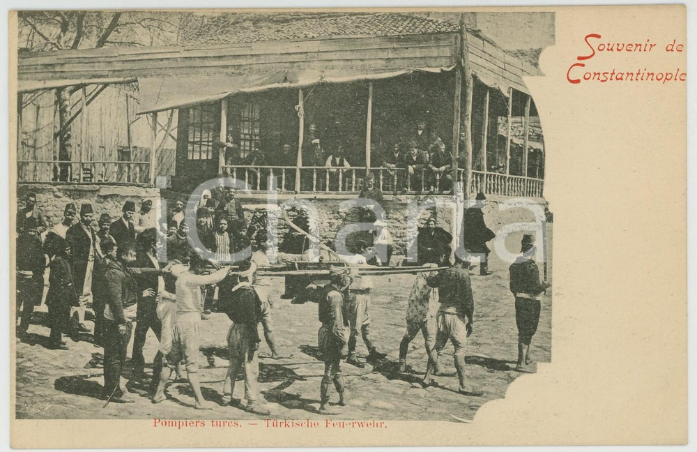 1900 ca CONSTANTINOPLE MÉTIERS - Pompiers turcs - Carte postale ANIMEE  Cartolina postale d'epoca, non viaggiata.CONDIZIONI: G FORMATO: FP    originale e autentica 1