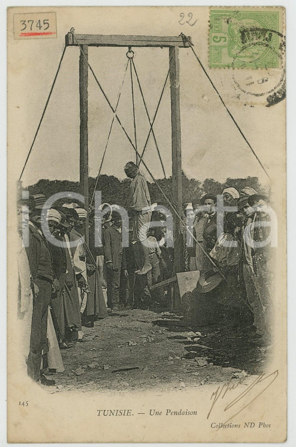 1903 TUNISIE Une pendaison - Old postcard CPA ScÃ¨nes et types Cartolina postale d'epoca, viaggiata.CONDIZIONI: POOR (piegatura verticale, non profonda, lievi ingiallimenti; piccola etichetta adesiva recente all'angolo superiore sinistro)FORMATO: FP    originale e autentica 1