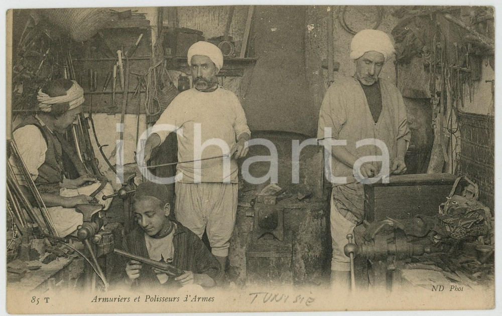 1907 TUNISIE - MÃ‰TIERS - Armuriers et polisseurs d'armes - ANIMATED postcard Cartolina postale d'epoca, viaggiata.CONDIZIONI: FAIR (lievi piegature)FORMATO: FP    originale e autentica 1
