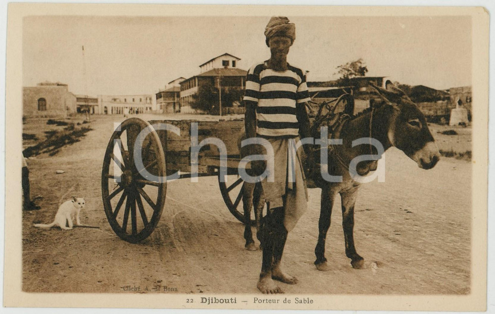 1915 ca AFRICA DJIBOUTI FRANÇAIS Porteur de sable - Carte postale Cartolina postale d'epoca, non viaggiata.CONDIZIONI: G FORMATO: FP    originale e autentica 1