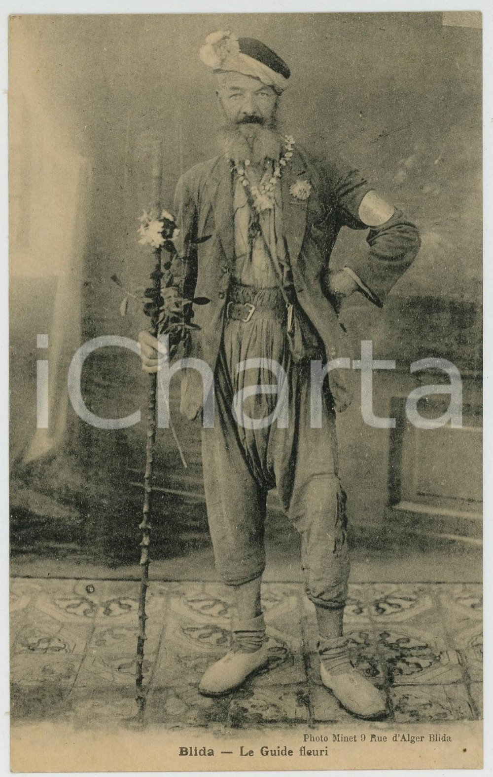 1910ca BLIDA - ALGERIE Le guide fleuri - Carte postale photo MINET FP NV  Cartolina postale d'epoca, viaggiata.CONDIZIONI: GFORMATO: FP    originale e autentica 1