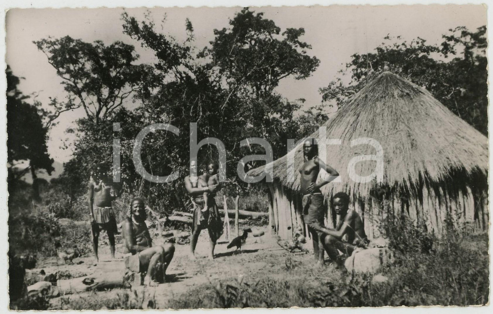 1960ca ANGOLA (AFRICA) Native family ETHNIC NUDE Postcard FP NV  Cartolina postale d'epoca, non viaggiata.EDIZIONE: Edicadda Libraria Magalhaes, LobitoCONDIZIONI: FAIR FORMATO: FP    originale e autentica 1