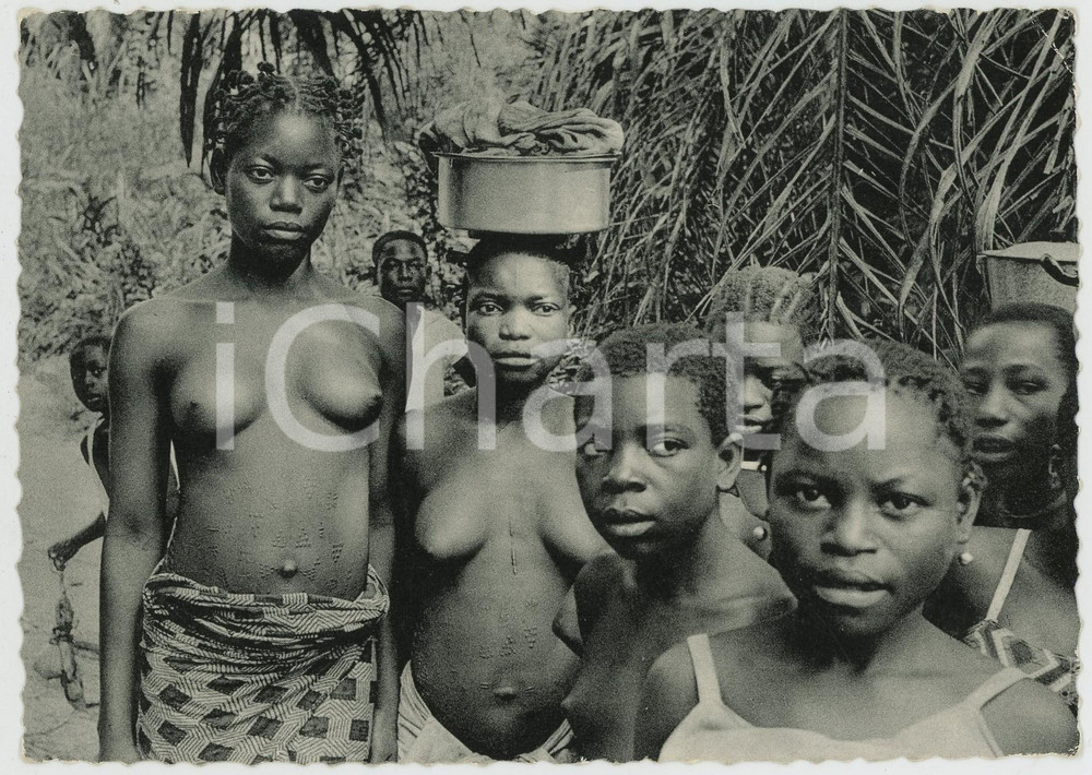 1960 ca LE CONGO D'AUJOURD'HUI Femmes de l'Equateur - NU ETHNIQUE Carte postale  Cartolina postale d'epoca, non viaggiata.EDIZIONE: Congo-Thill, Bruxelles GOOD/buono  Formato: 15x10 cm originale e autentica 1